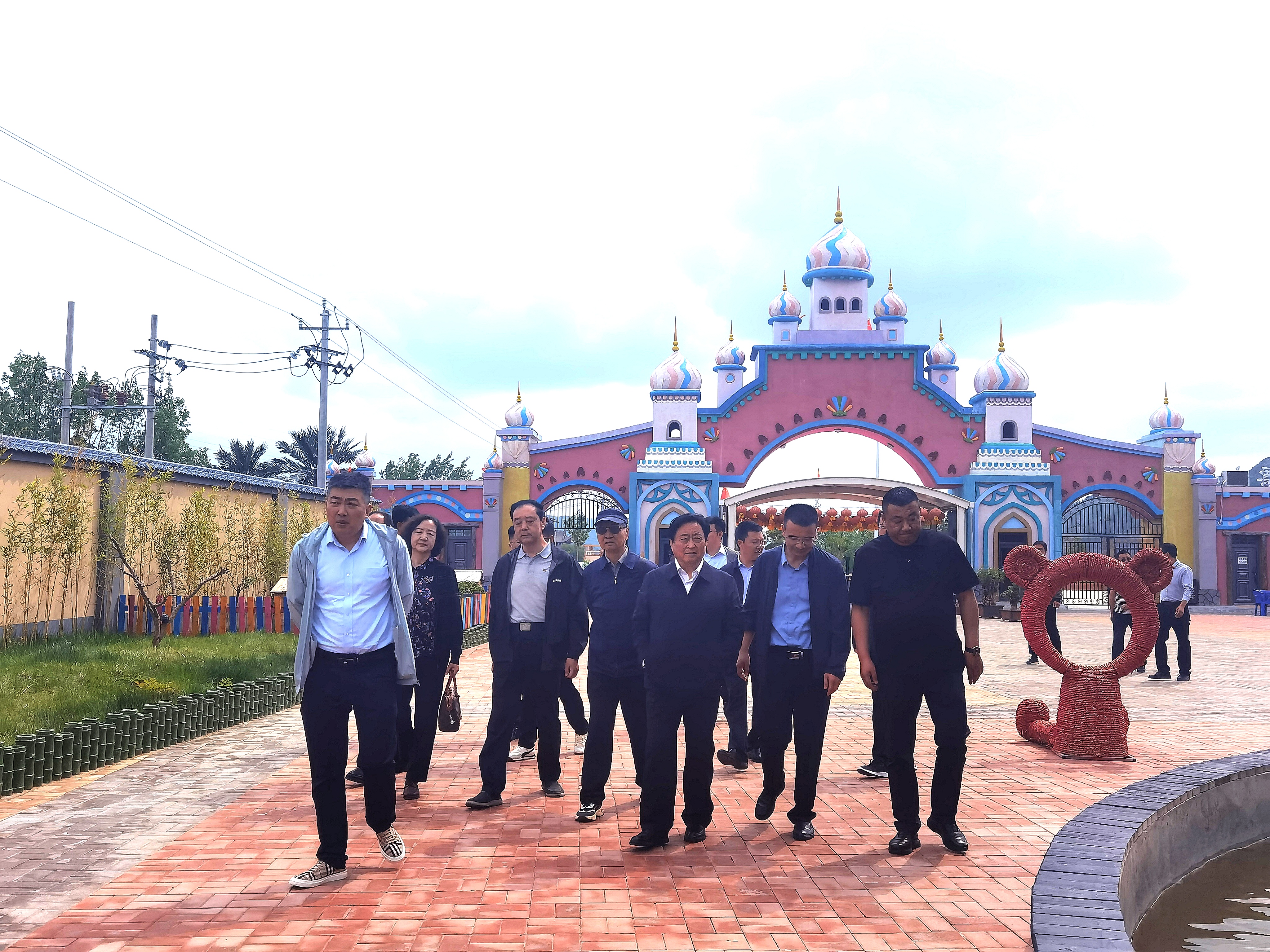 陇道水畔颐乐园点燃夏日盛宴，张